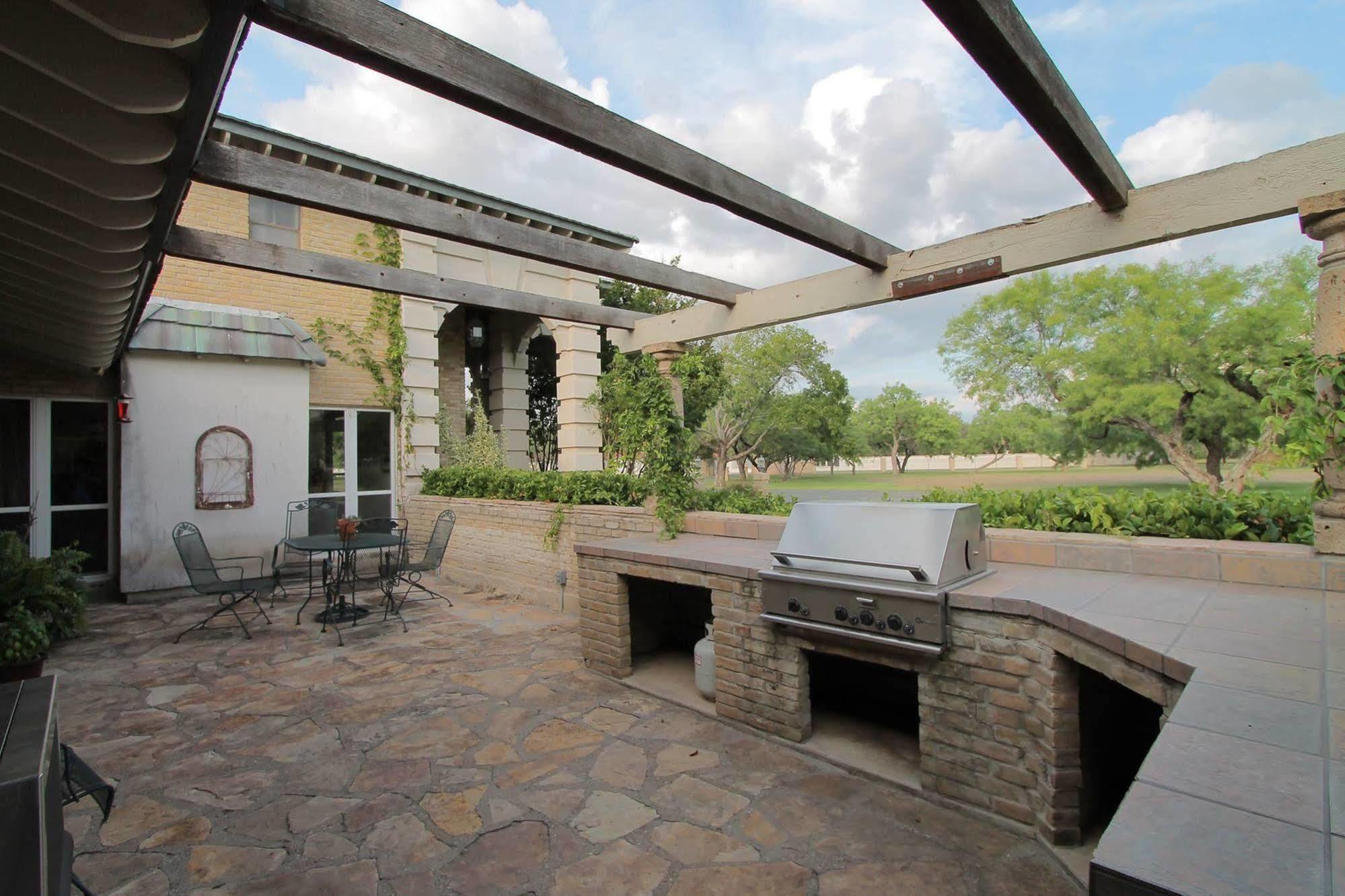Live Oaks Bed And Breakfast ユバルディ エクステリア 写真